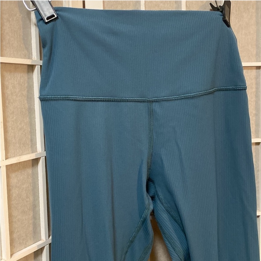 Lululemon 25” align ribbed High-Waisted Leggings - Picture 4 of 5